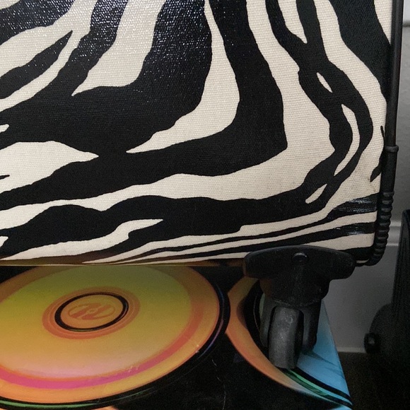 Brighton 22” Weekender Carry-On Zebra Print Luggage LIMITED EDITION - Picture 12 of 12